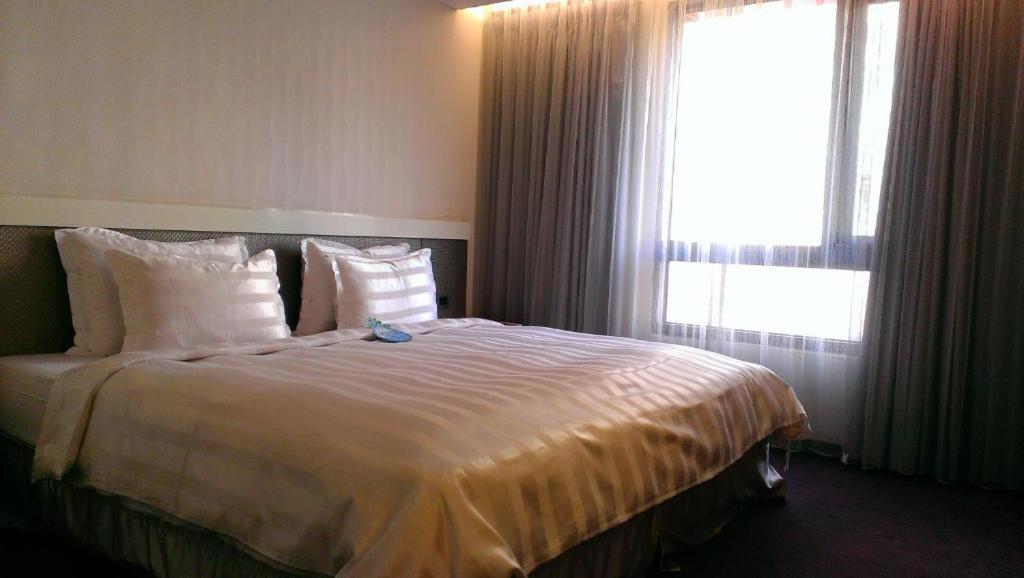 Saual Keh Hotel Taipei Eksteriør bilde